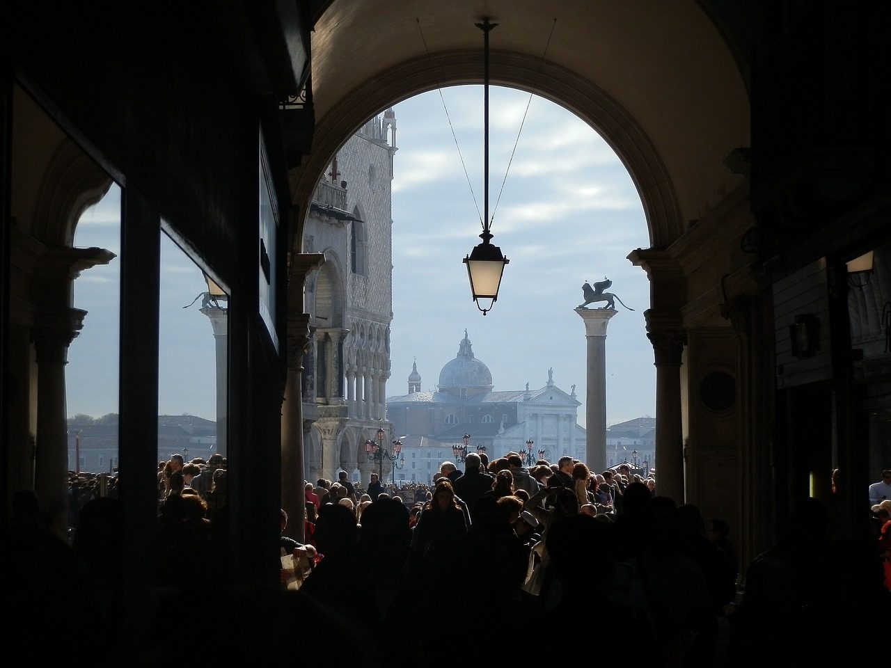 venice-window